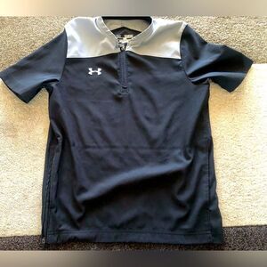 Under Armour black with Grey Collar Polo Loose Heat Gear Shirt ysm(7-8)